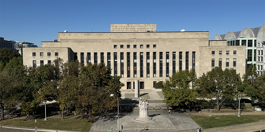 TS_Photo_Courthouse_DC_Barret_Pretty